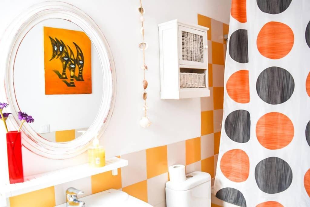 Atico Centrico Plaza Moravia ,san Julian. Apartment Sevilla