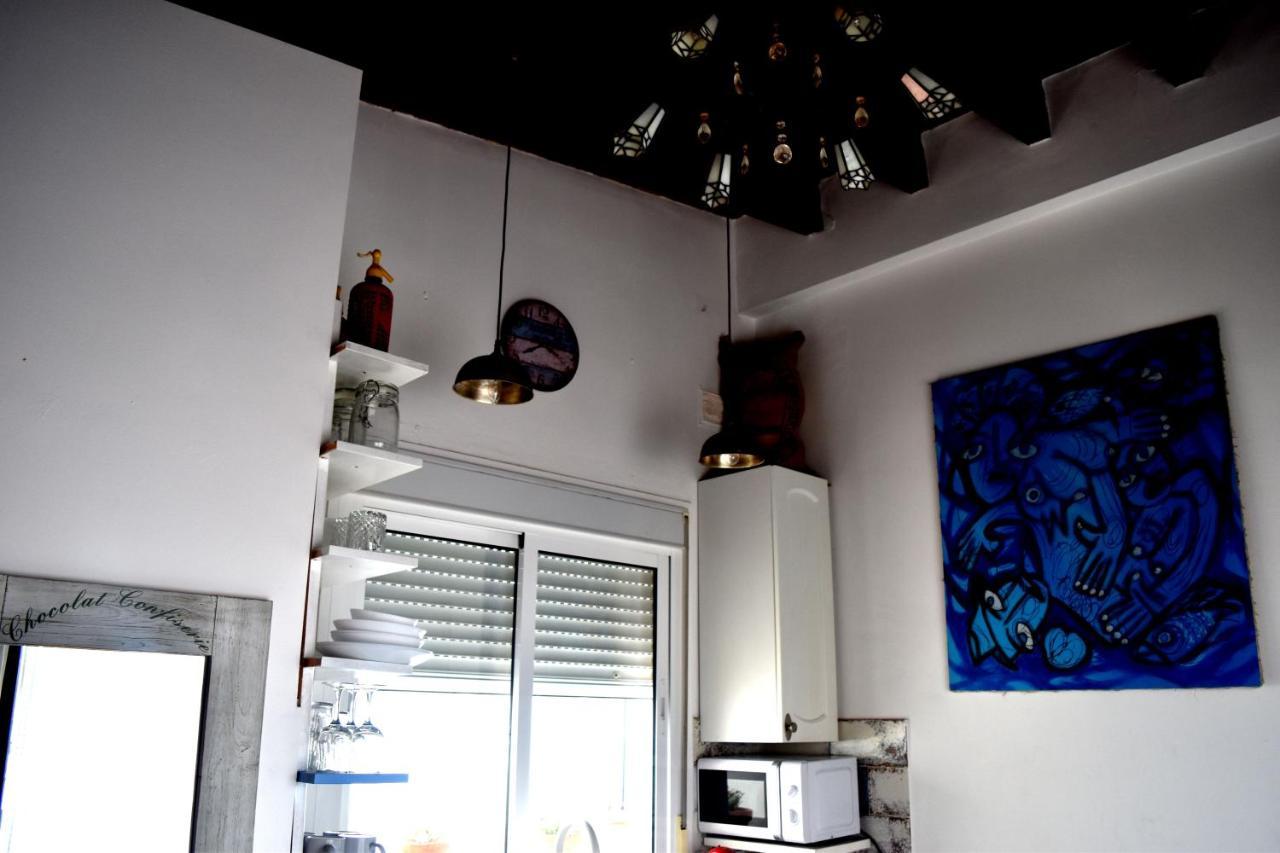 Atico Centrico Plaza Moravia ,san Julian. Apartment